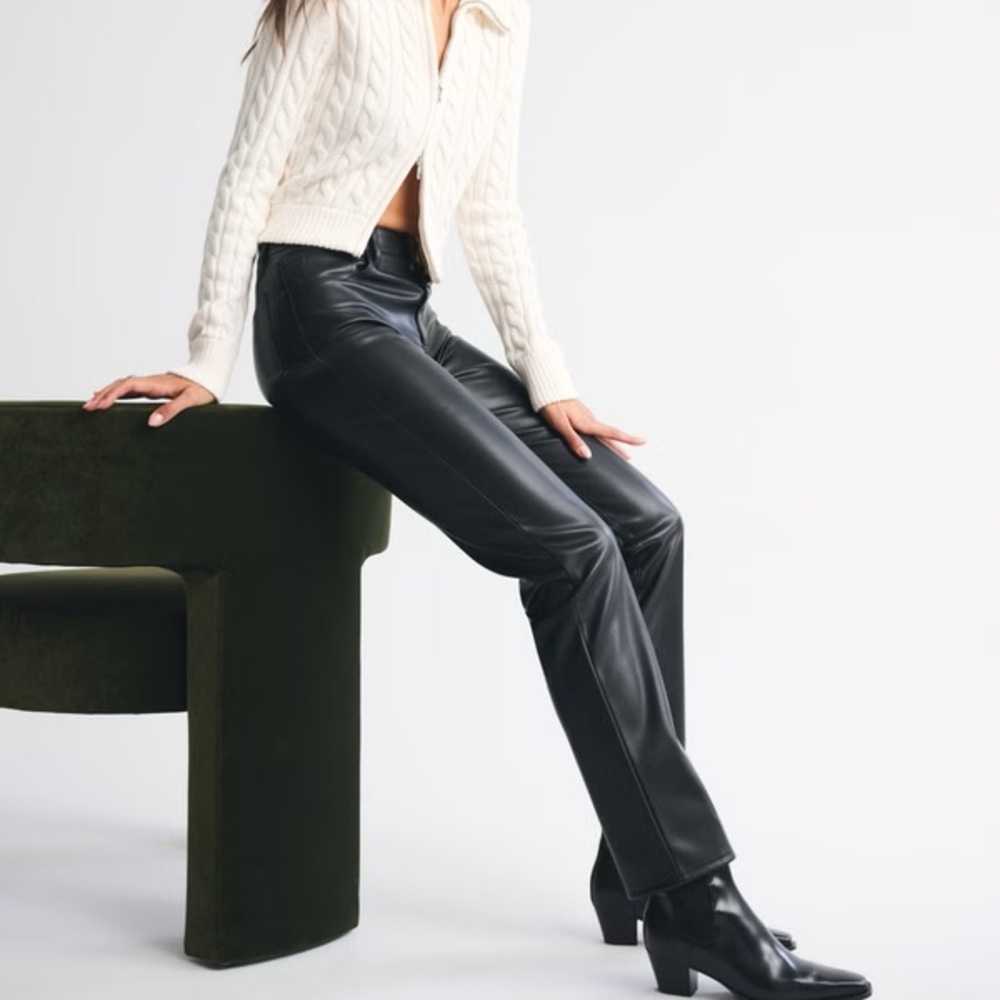 Abercrombie vegan leather 90s straight ultra high rise pant size 27 / 4